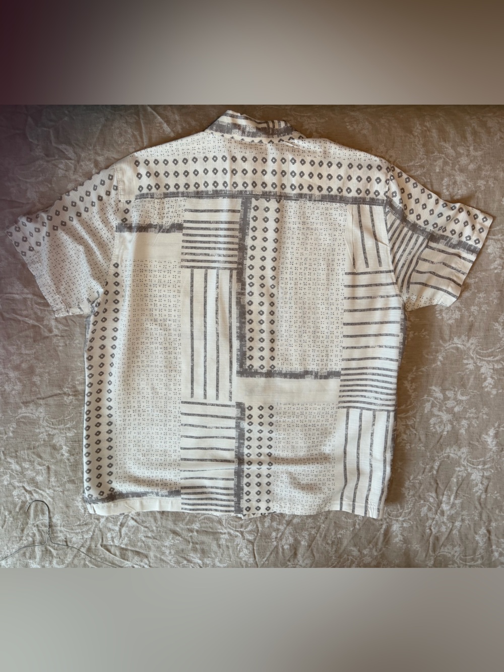 Tommy Bahama Beige/ Gray Extra Large - Picture 11 of 11